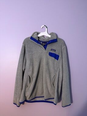Patagonia Light Gray Fleece Pullover with Blue Trim